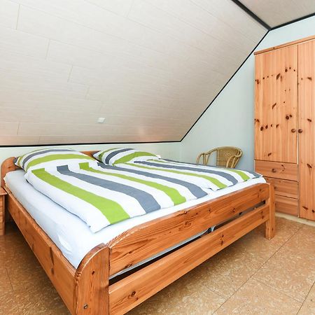Ferienwohnungen Im Haus Flinthoern Neuharlingersiel Esterno foto