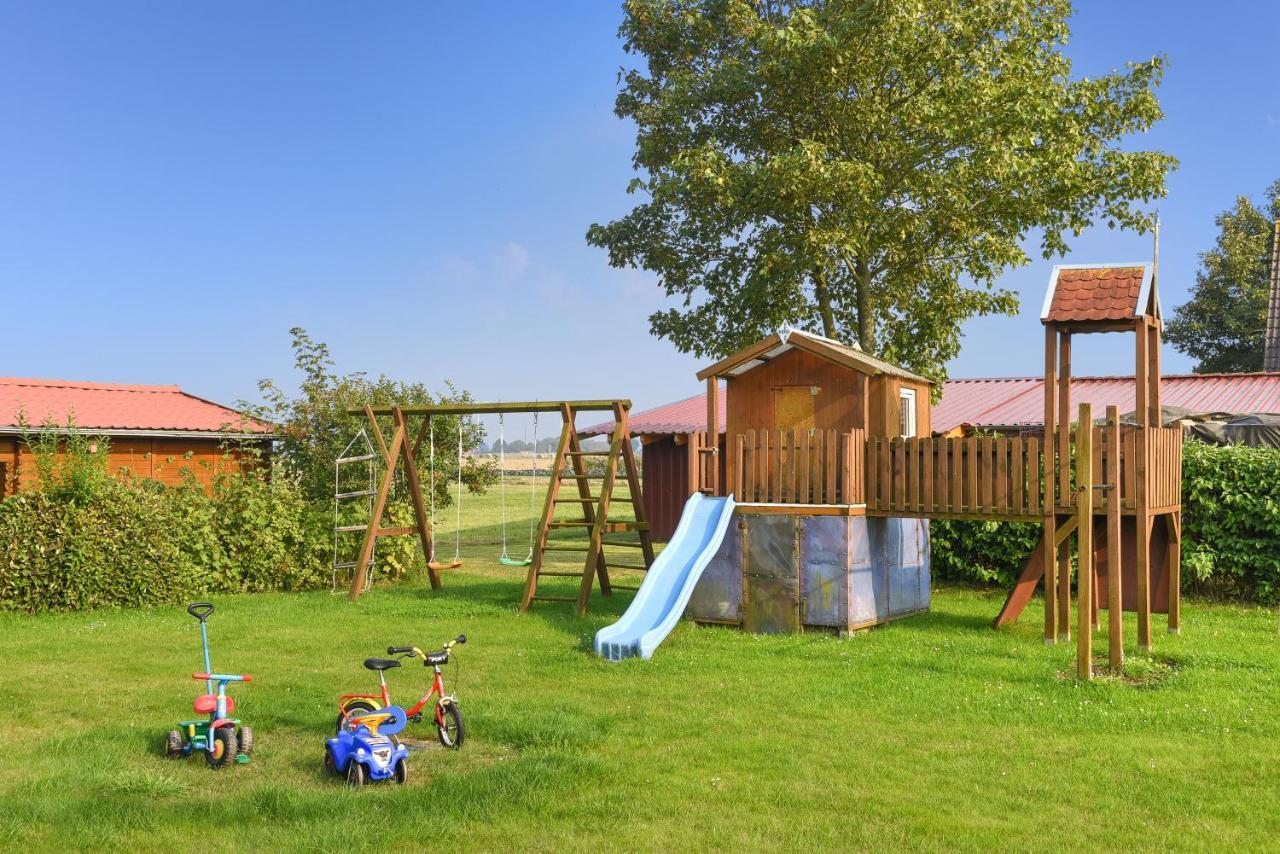 Ferienwohnungen Im Haus Flinthoern Neuharlingersiel Esterno foto