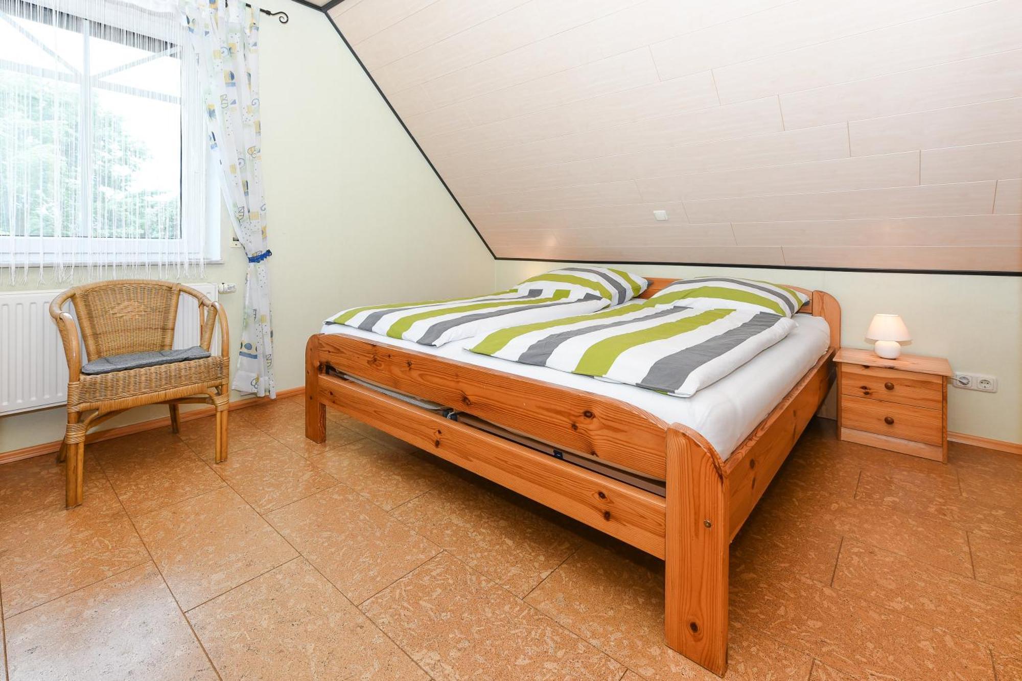 Ferienwohnungen Im Haus Flinthoern Neuharlingersiel Esterno foto