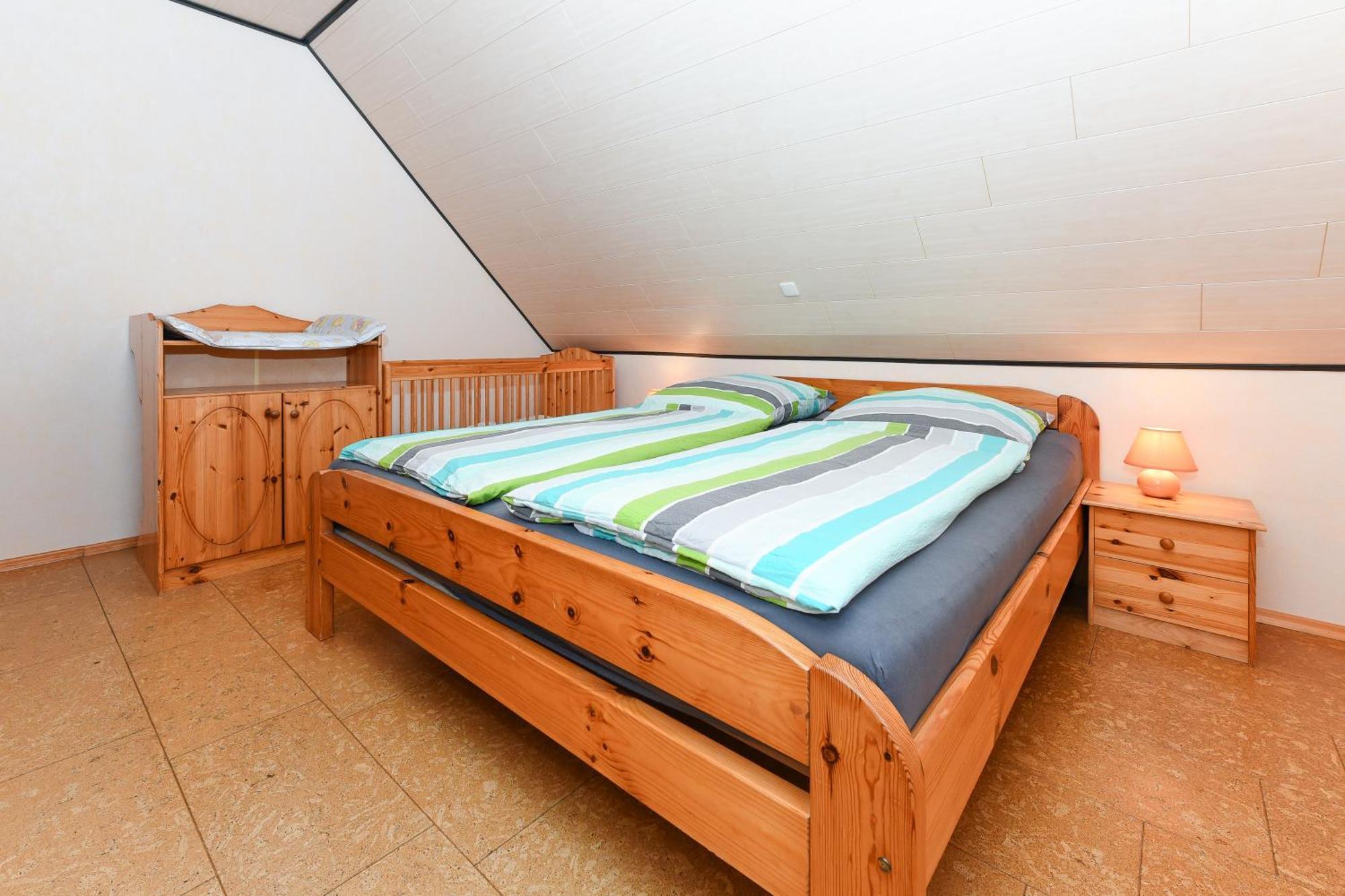 Ferienwohnungen Im Haus Flinthoern Neuharlingersiel Esterno foto
